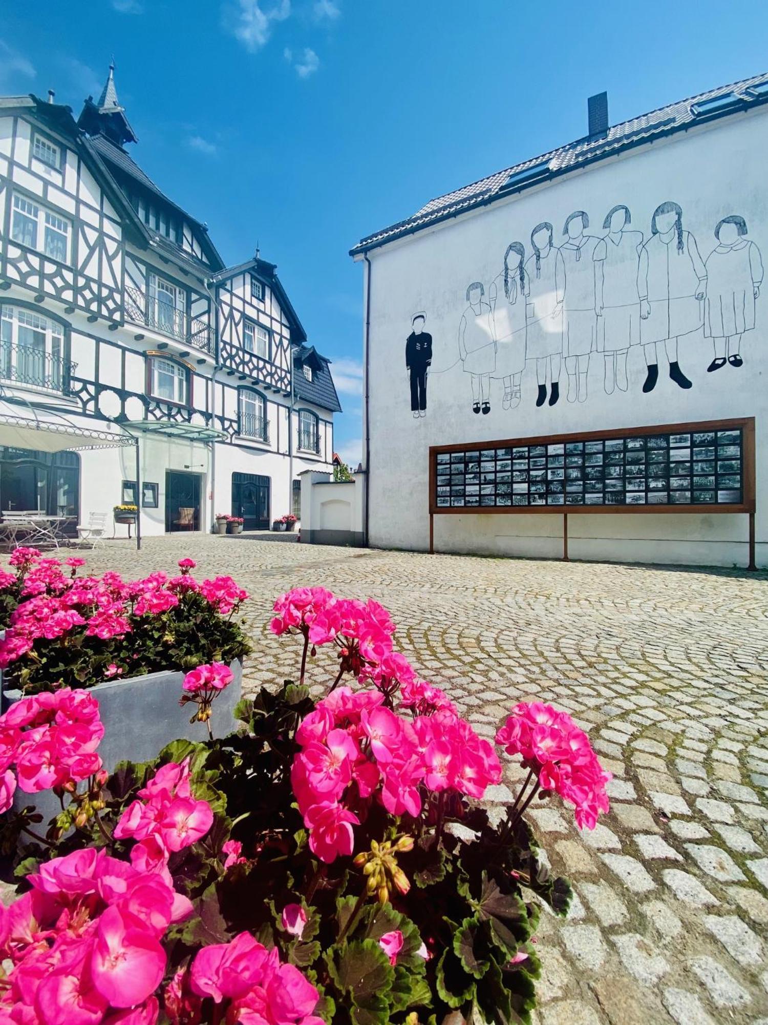 Hotel Rejs Ustka Exterior foto