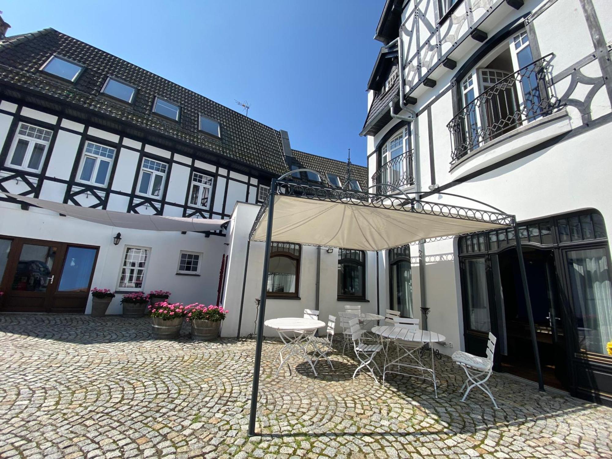 Hotel Rejs Ustka Exterior foto