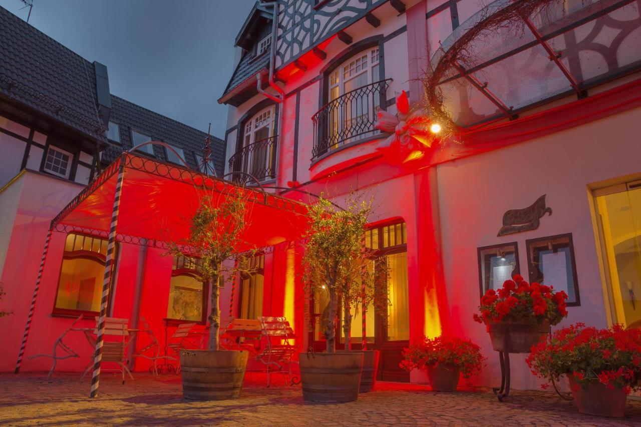 Hotel Rejs Ustka Exterior foto
